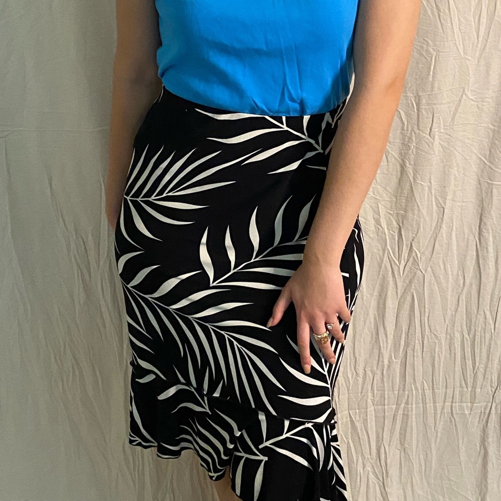 Suzie In The City Black and White Leaf Midi Skirt
